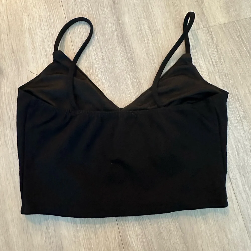 Crop Top - Picture 2 of 3